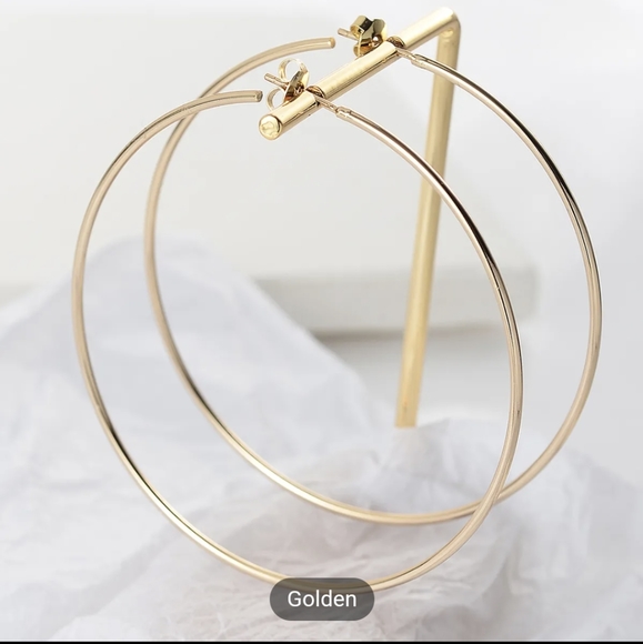 Women's Y2K Style Large Hoop Earrings,18K Gold, Light Weight - Picture 6 of 7